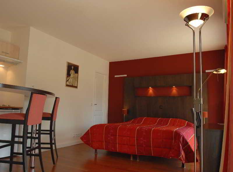 Hotel La Scala Pithiviers Eksteriør billede