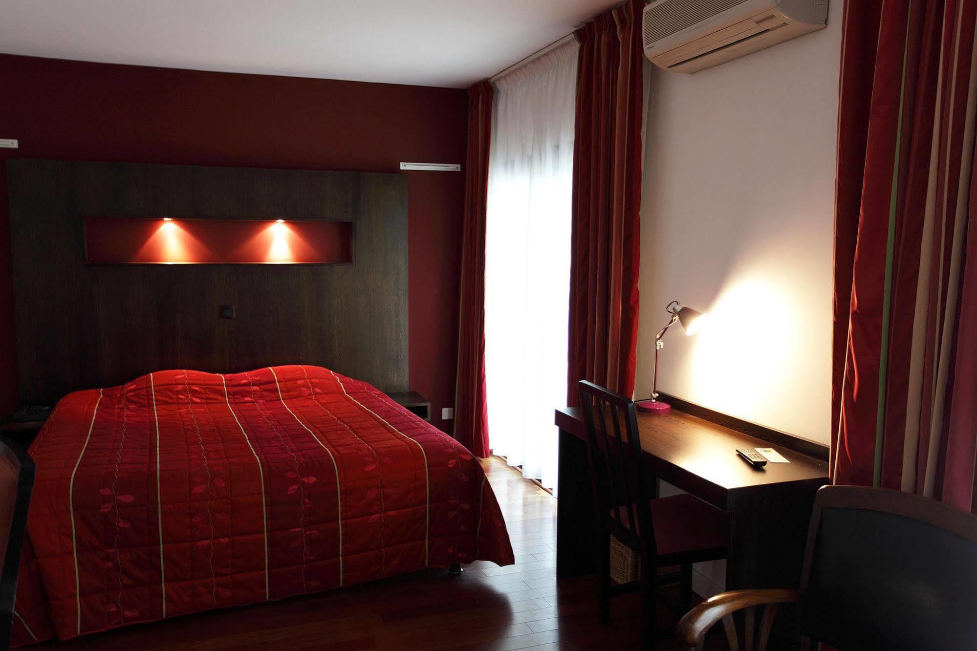 Hotel La Scala Pithiviers Eksteriør billede